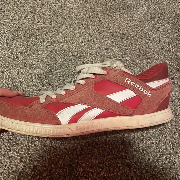 Classic Red Reebok Shoes - Picture 2 of 3